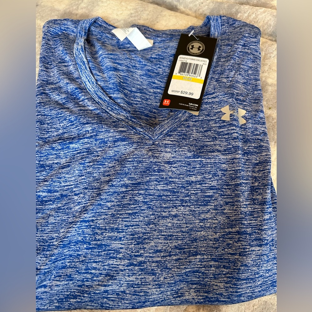 Under Armour Heathered Blue Performance Long Sleeve Women’s Medium Loose Fit NWT